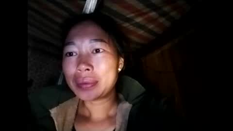 phuong_vietnam online show from April 1, 2026, 11:57 pm