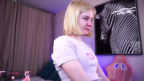 Snapshot of phyllisearney chatting on October 28, 2025, 5:55 am Hann G. Jones online show from October 28, 2025, 5:55 am