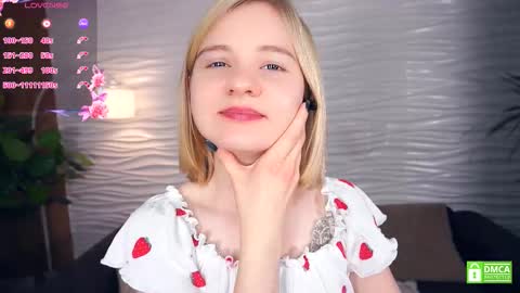 Snapshot of phyllisearney chatting on November 28, 2025, 4:15 am Hann G. Jones online show from November 28, 2025, 4:15 am