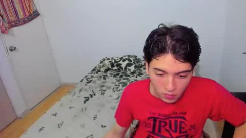 Snapshot of picaszomilos350 chatting on March 4, 2026, 5:24 am picaszomilos350 online show from March 4, 2026, 5:24 am