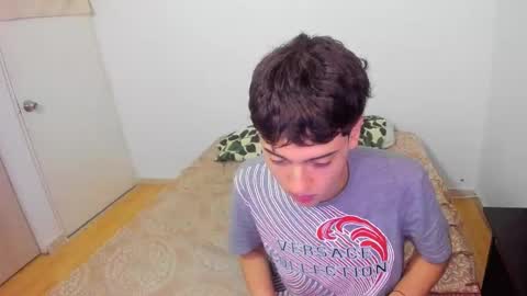 Snapshot of picaszomilos350 chatting on March 15, 2026, 7:03 am picaszomilos350 online show from March 15, 2026, 7:03 am