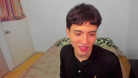 Snapshot of picaszomilos350 chatting on March 26, 2026, 5:24 am picaszomilos350 online show from March 26, 2026, 5:24 am