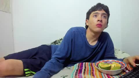 Snapshot of picaszomilos350 chatting on April 3, 2026, 7:28 am picaszomilos350 online show from April 3, 2026, 7:28 am