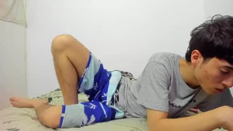 Snapshot of picaszomilos350 chatting on April 5, 2026, 6:21 am picaszomilos350 online show from April 5, 2026, 6:21 am