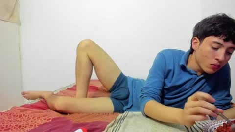 Snapshot of picaszomilos350 chatting on April 8, 2026, 6:46 am picaszomilos350 online show from April 8, 2026, 6:46 am