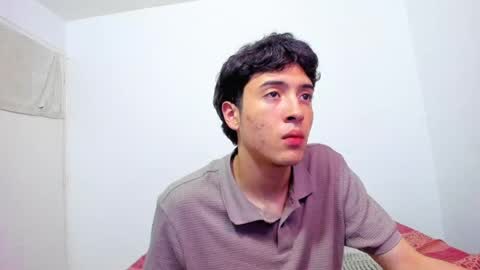 Snapshot of picaszomilos350 chatting on April 10, 2026, 7:46 am picaszomilos350 online show from April 10, 2026, 7:46 am