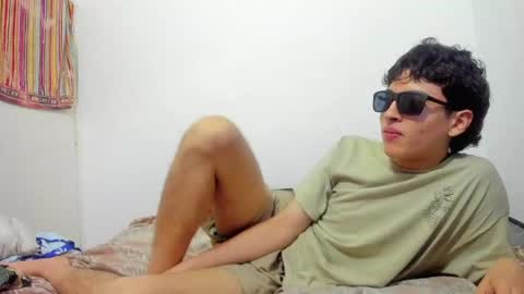Snapshot of picaszomilos350 chatting on May 9, 2026, 2:33 pm picaszomilos350 online show from May 9, 2026, 2:33 pm