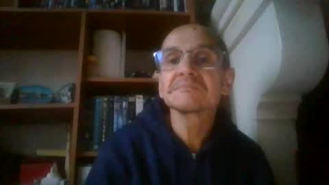 pichoun71 online show from December 14, 2024, 3:47 pm