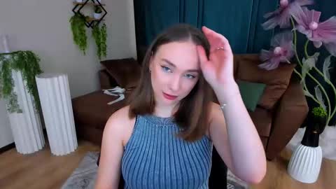 Emelie online show from October 19, 2025, 7:03 pm