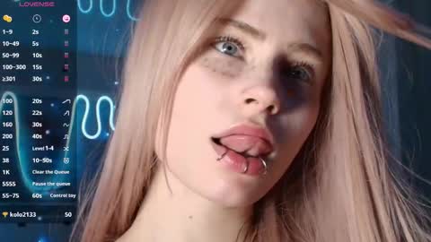 Snapshot of piera_ chatting on October 8, 2025, 8:06 pm Piera online show from October 8, 2025, 8:06 pm