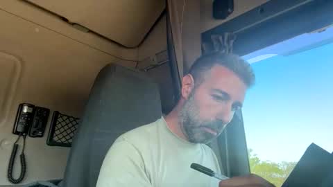 Snapshot of pierotu chatting on September 15, 2025, 11:43 am pierotu online show from September 15, 2025, 11:43 am