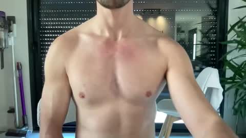 Snapshot of pierre81000 chatting on February 7, 2026, 4:11 pm pierre81000 online show from February 7, 2026, 4:11 pm