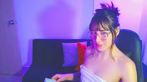 GAMER COUPLE online show from February 17, 2026, 2:08 am