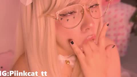 Emi online show from December 2, 2025, 5:46 am