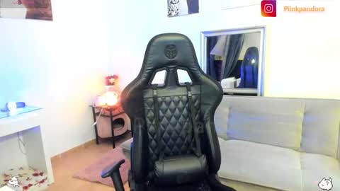 PiinkPandora online show from February 10, 2026, 9:41 pm