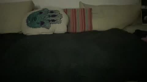 Pikafounes online show from November 30, 2025, 7:40 pm