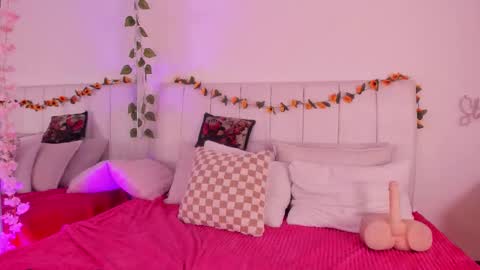 Snapshot of pikayle chatting on January 12, 2026, 8:03 pm PIKAYLE online show from January 12, 2026, 8:03 pm