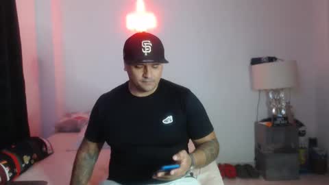 pikoro_gomez online show from January 6, 2025, 1:42 am