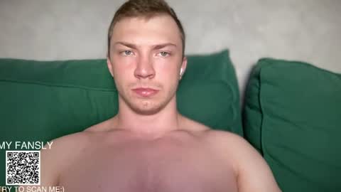 Snapshot of pimple_gang chatting on June 16, 2026, 11:40 pm Sasha online show from June 16, 2026, 11:40 pm