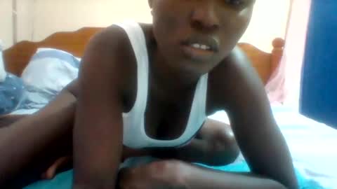 Snapshot of pinah1997 chatting on February 13, 2025, 7:45 am pinah1997 online show from February 13, 2025, 7:45 am