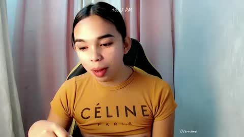 Snapshot of pinay_heart chatting on June 3, 2026, 2:33 pm heart online show from June 3, 2026, 2:33 pm