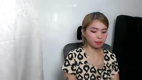 pinay_romancee online show from October 26, 2025, 4:02 pm