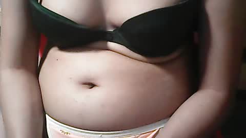 Snapshot of pinayhairyflower chatting on May 12, 2026, 7:55 pm Nica online show from May 12, 2026, 7:55 pm