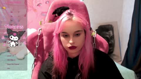 Snapshot of pineapple_dope chatting on December 23, 2024, 10:01 pm Nancy online show from December 23, 2024, 10:01 pm