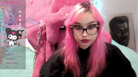 Snapshot of pineapple_dope chatting on January 17, 2025, 1:36 am Nancy online show from January 17, 2025, 1:36 am