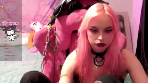 Snapshot of pineapple_dope chatting on February 17, 2025, 11:20 pm Nancy online show from February 17, 2025, 11:20 pm
