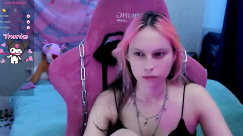 Snapshot of pineapple_dope chatting on September 13, 2025, 11:37 pm Nancy online show from September 13, 2025, 11:37 pm