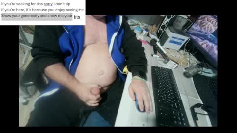 pini_z online show from January 10, 2025, 12:36 pm