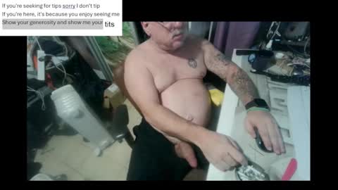 pini_z online show from February 23, 2025, 8:55 pm