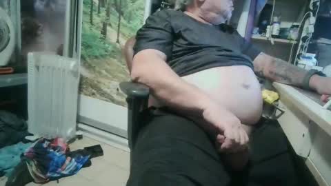 pini_z online show from February 14, 2026, 6:48 pm