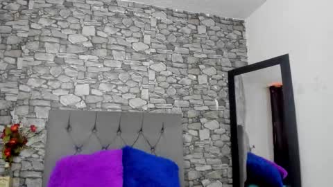 pink_lemonade7 online show from January 5, 2026, 7:28 pm