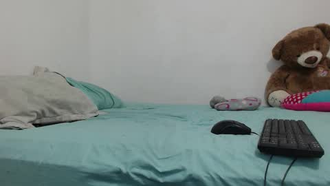 Snapshot of pink_love_25 chatting on November 12, 2025, 11:54 am pink_love_25 online show from November 12, 2025, 11:54 am