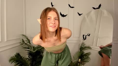 Snapshot of pink_muse chatting on October 31, 2025, 1:45 pm Muse online show from October 31, 2025, 1:45 pm