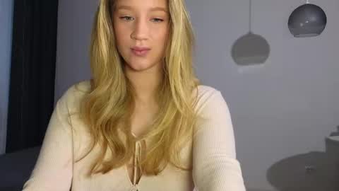 Snapshot of pink_rosee_ chatting on November 7, 2025, 3:28 am online show from November 7, 2025, 3:28 am