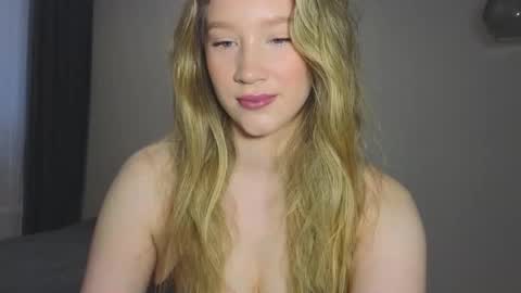 Snapshot of pink_rosee_ chatting on December 4, 2025, 3:27 am online show from December 4, 2025, 3:27 am