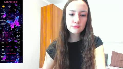 Snapshot of pink_soda33 chatting on May 23, 2026, 6:18 am pink_soda33 online show from May 23, 2026, 6:18 am