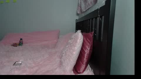 pink_tv online show from September 24, 2025, 2:04 am