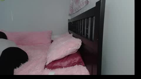 pink_tv online show from September 30, 2025, 7:52 pm