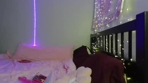 pink_tv online show from November 26, 2025, 2:12 am