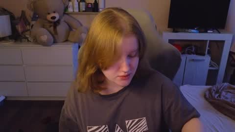 pinkiep1e online show from April 4, 2026, 3:05 am