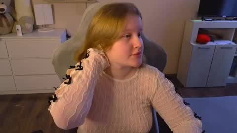 pinkiep1e online show from April 23, 2026, 3:08 am