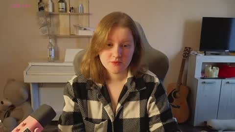 pinkiep1e online show from April 29, 2026, 2:59 am