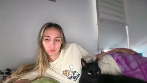 Pinkilola online show from May 6, 2026, 1:38 pm