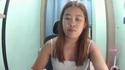 Snapshot of pinkish_shine chatting on May 24, 2026, 10:31 am Hi its me shine online show from May 24, 2026, 10:31 am