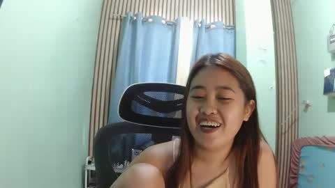 Snapshot of pinkish_shine chatting on May 29, 2026, 2:53 am Hi its me shine online show from May 29, 2026, 2:53 am
