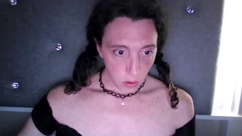 Leslie online show from February 7, 2026, 10:19 am